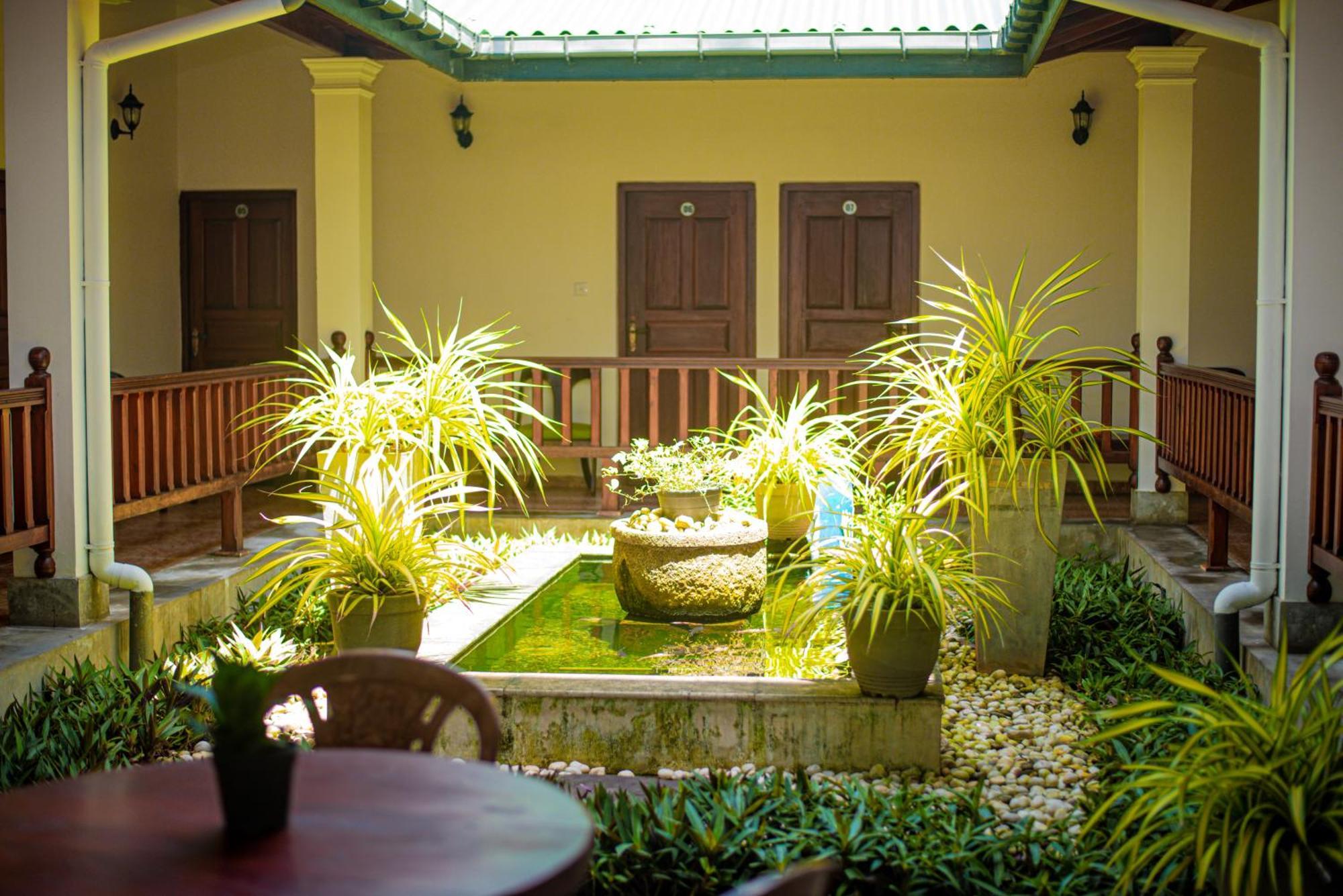 Sundowners Guesthouse هيكادوفا المظهر الخارجي الصورة