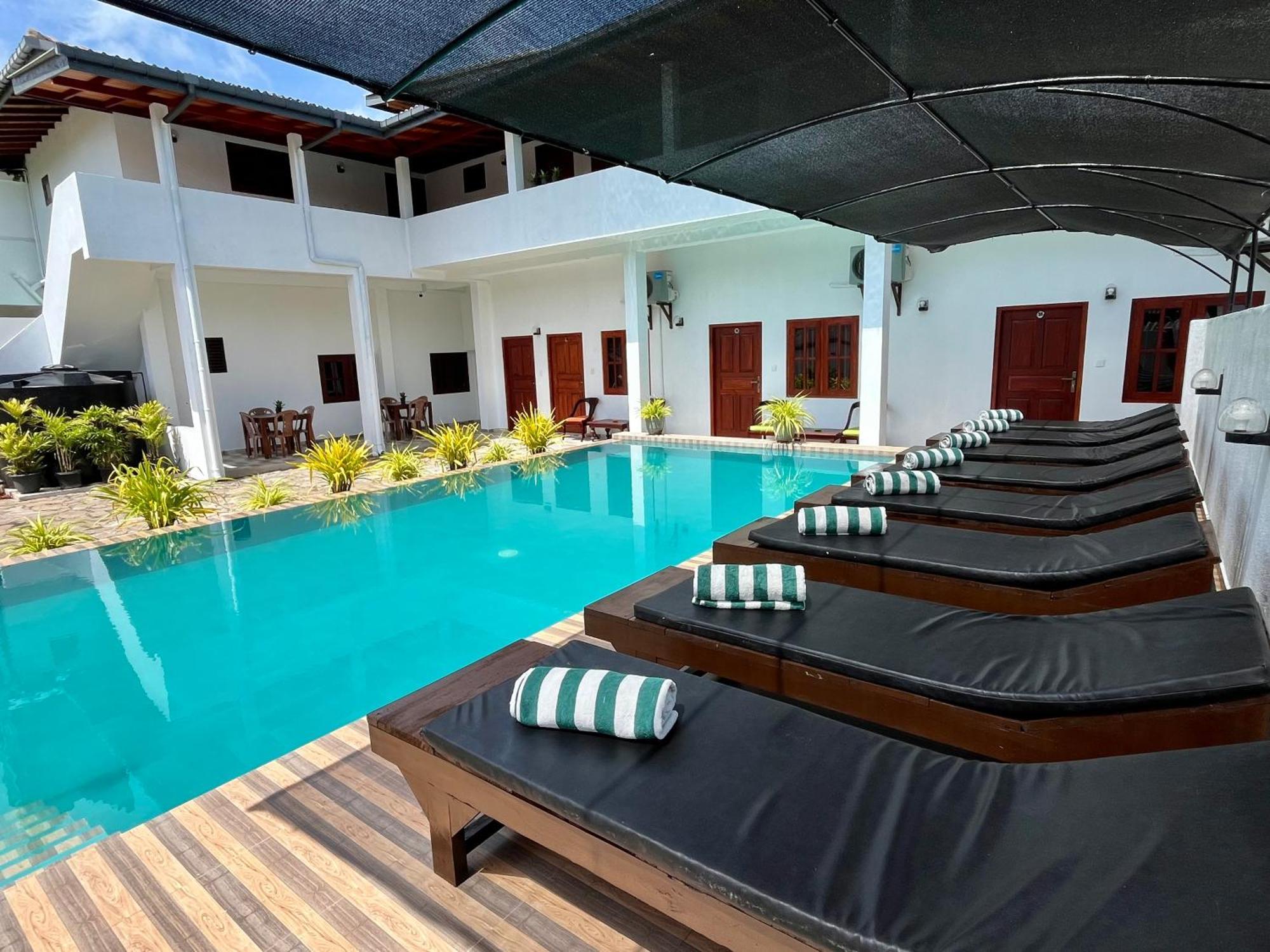 Sundowners Guesthouse هيكادوفا المظهر الخارجي الصورة