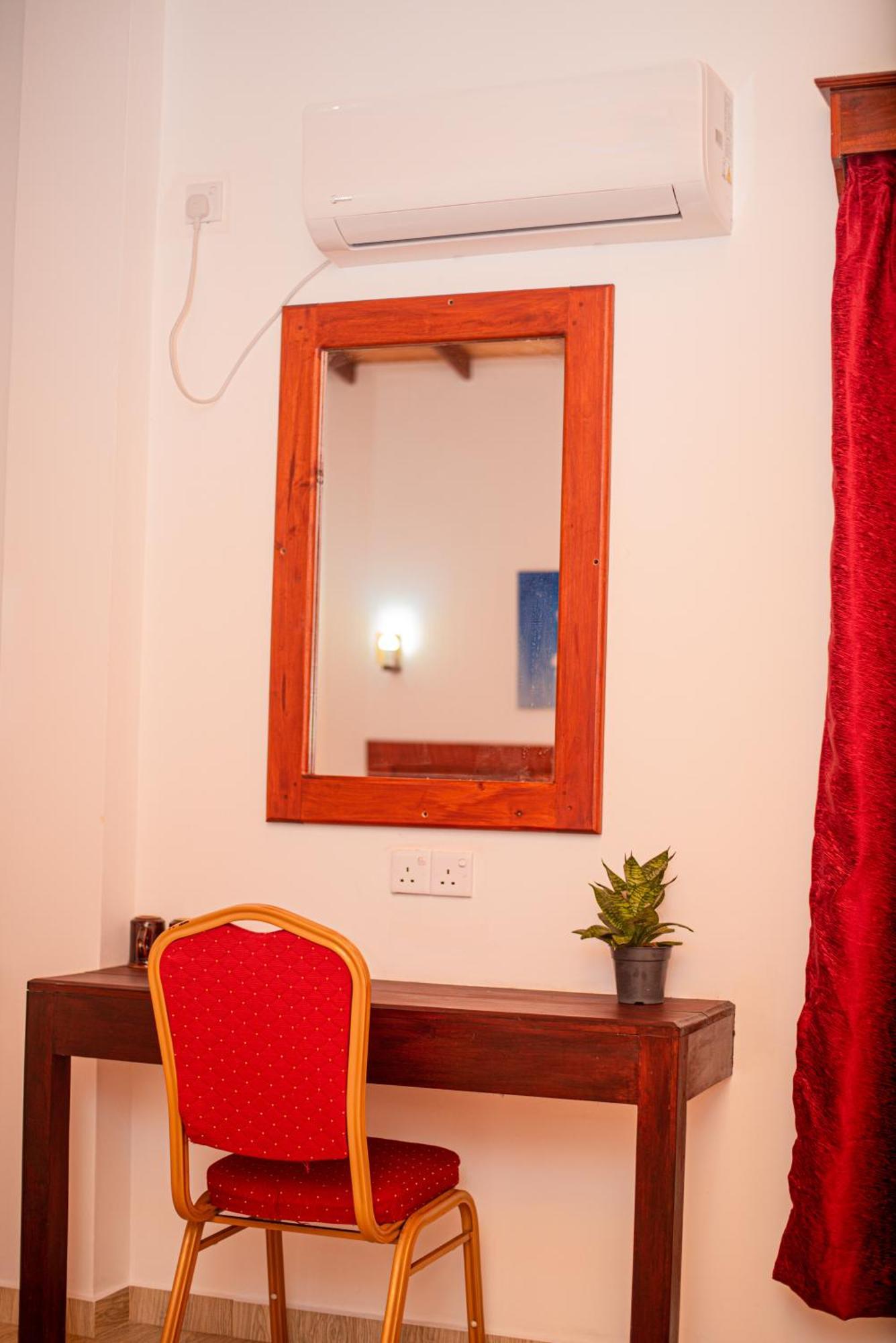 Sundowners Guesthouse هيكادوفا المظهر الخارجي الصورة